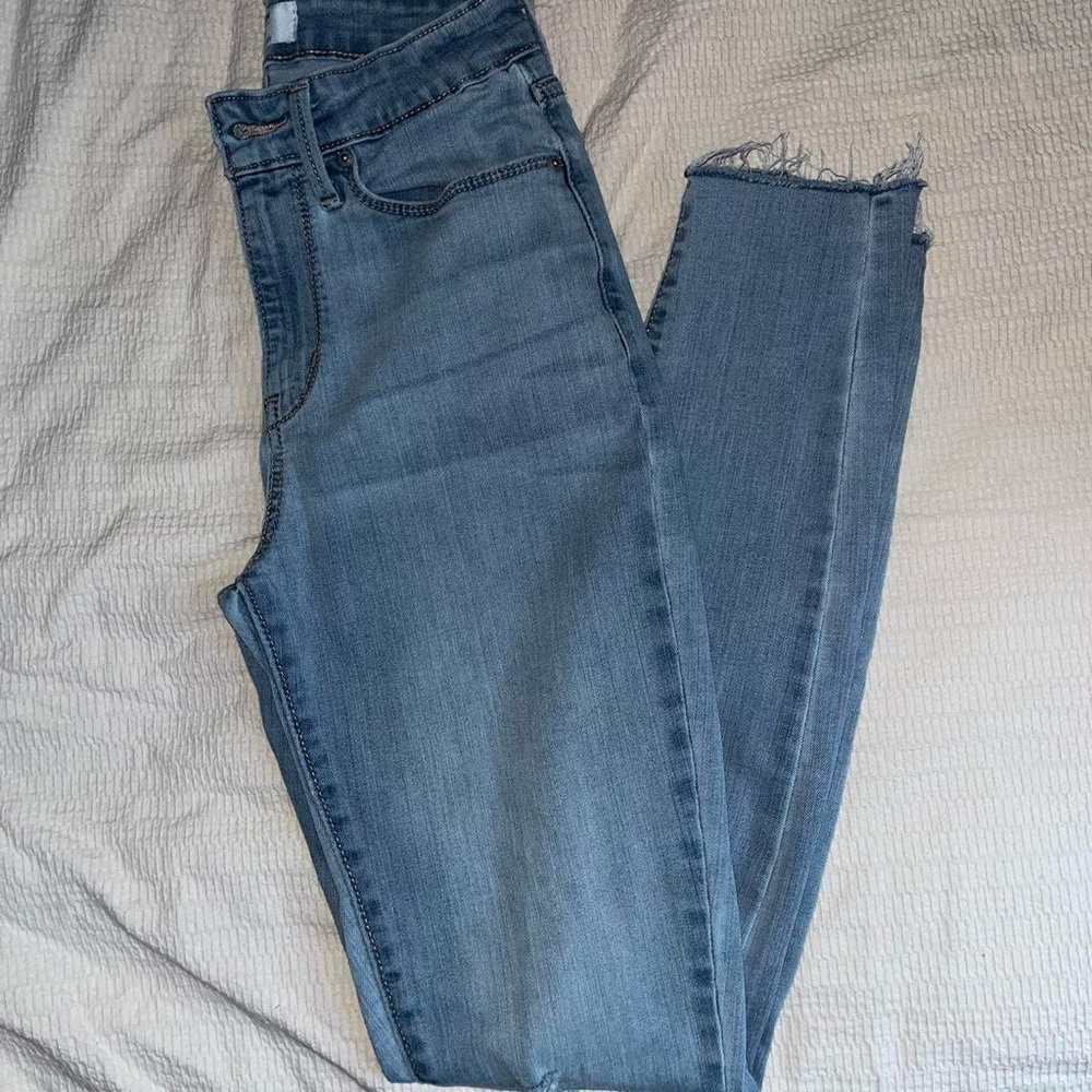Levi light denim jeans